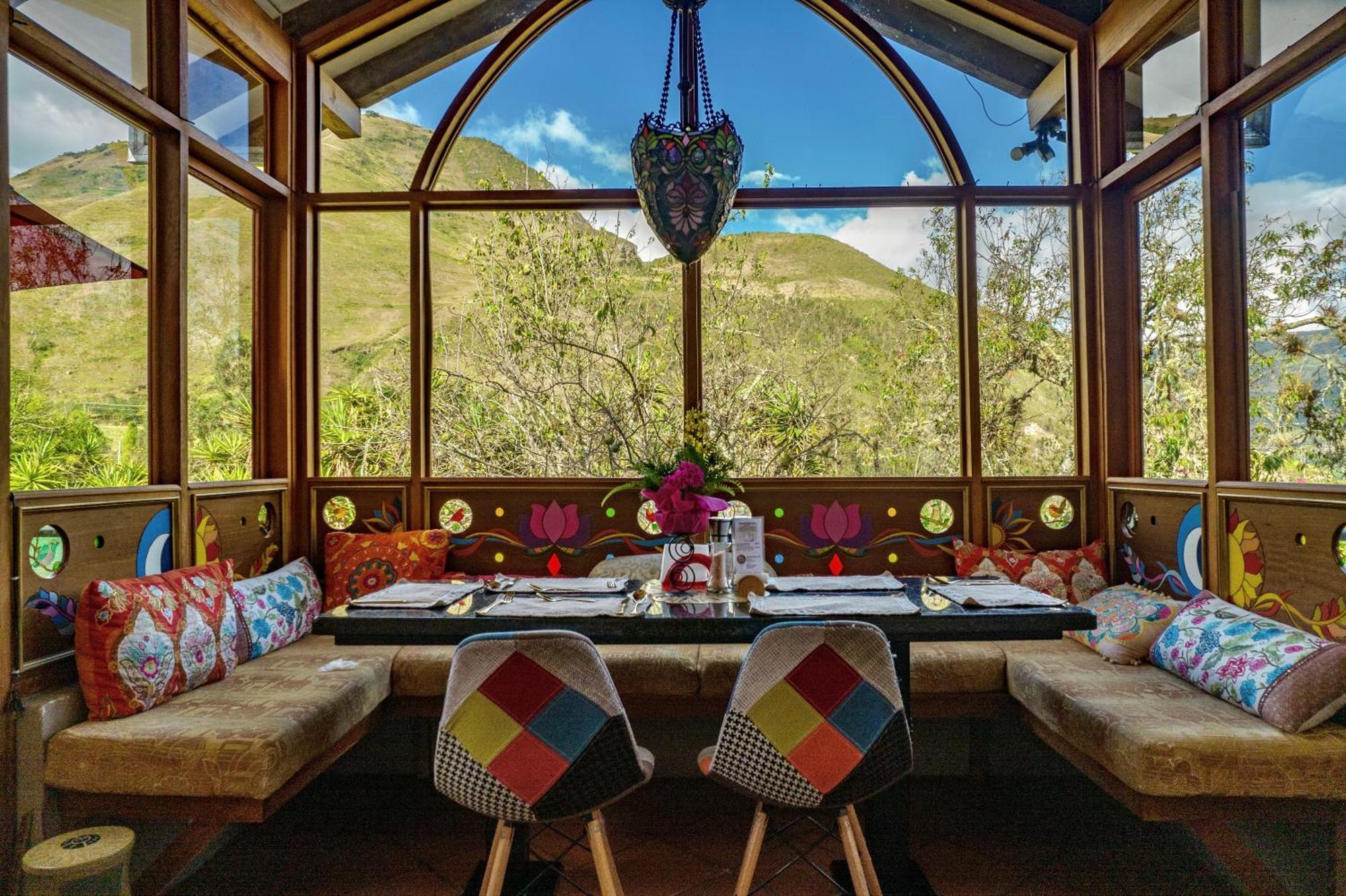 Twelve Hummingbirds Andes Retreat Hotel Paute Exterior foto